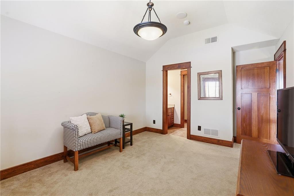 16211 Overbrook Lane Property Photo 43