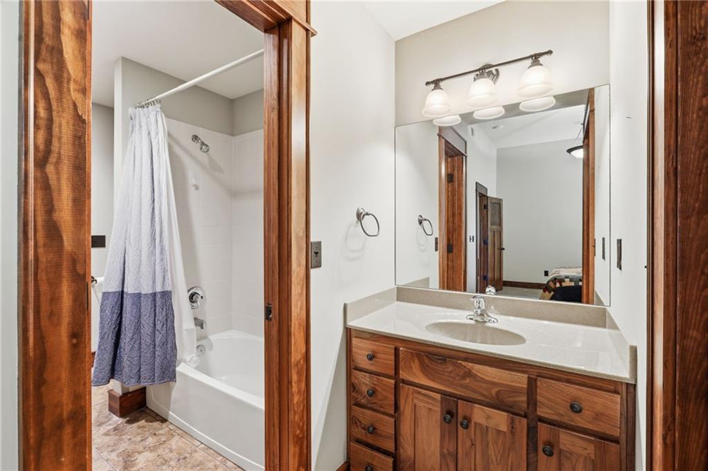 16211 Overbrook Lane Property Photo 45