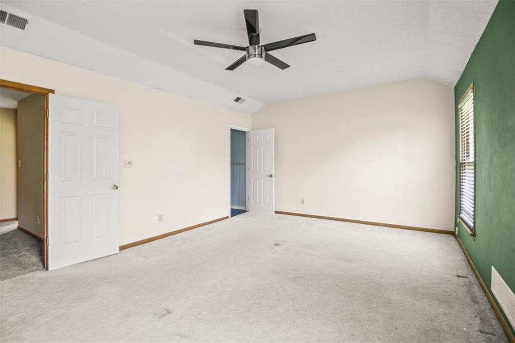 3907 Ne Clearbrook Drive Property Photo 15