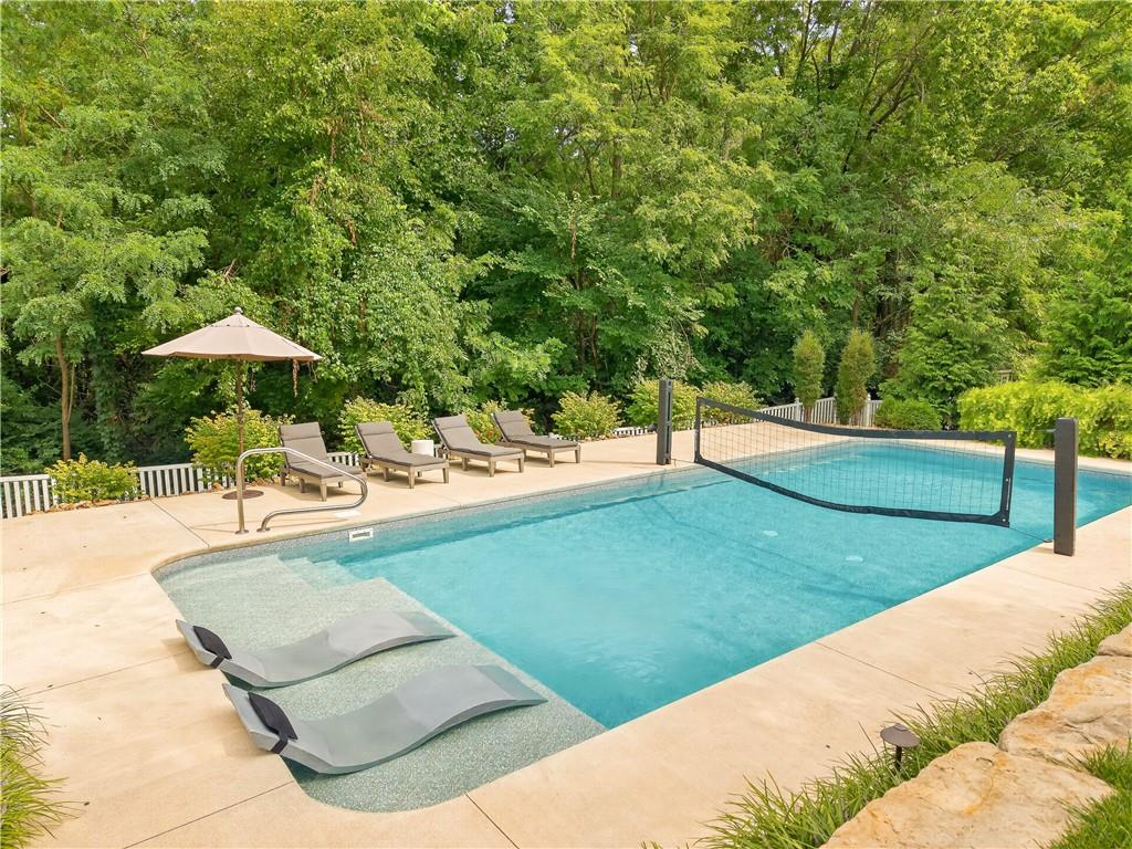 1037 Fox Run Terrace Property Photo 7