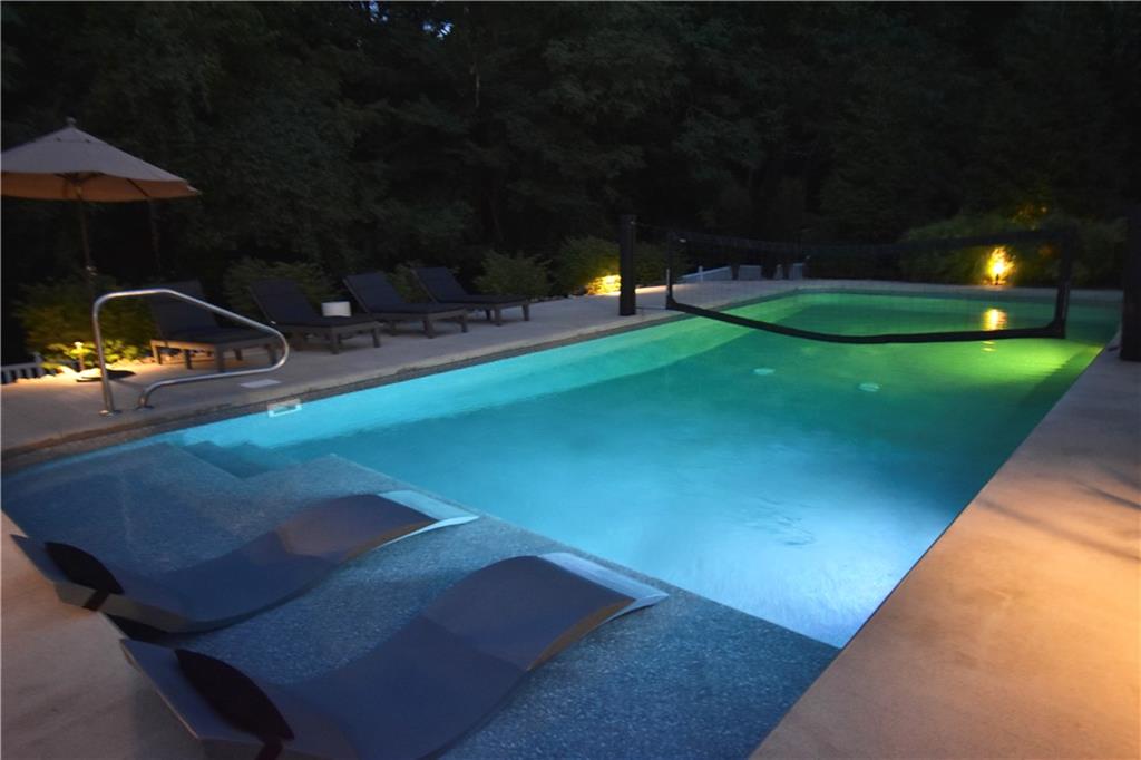 1037 Fox Run Terrace Property Photo 13