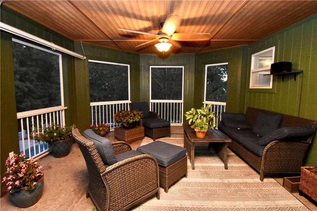 1037 Fox Run Terrace Property Photo 14