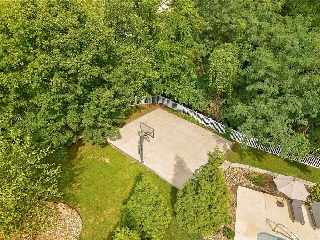 1037 Fox Run Terrace Property Photo 21