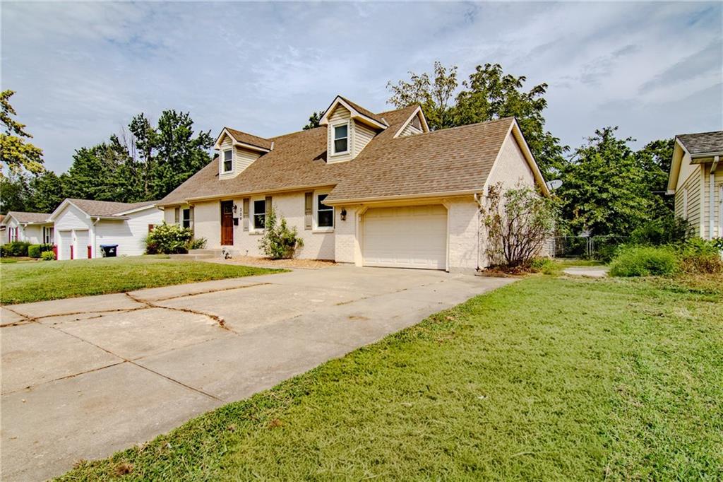 309 Hillcrest Drive Property Photo 3