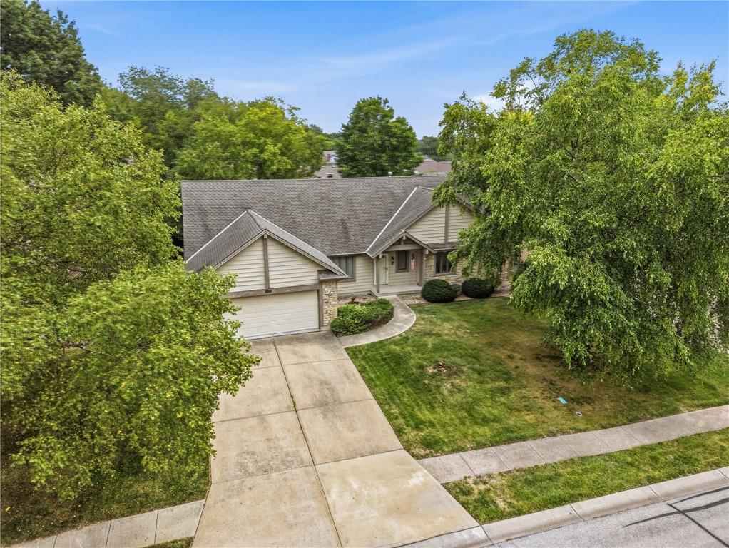 1633 Ne Thames Drive Property Photo 48