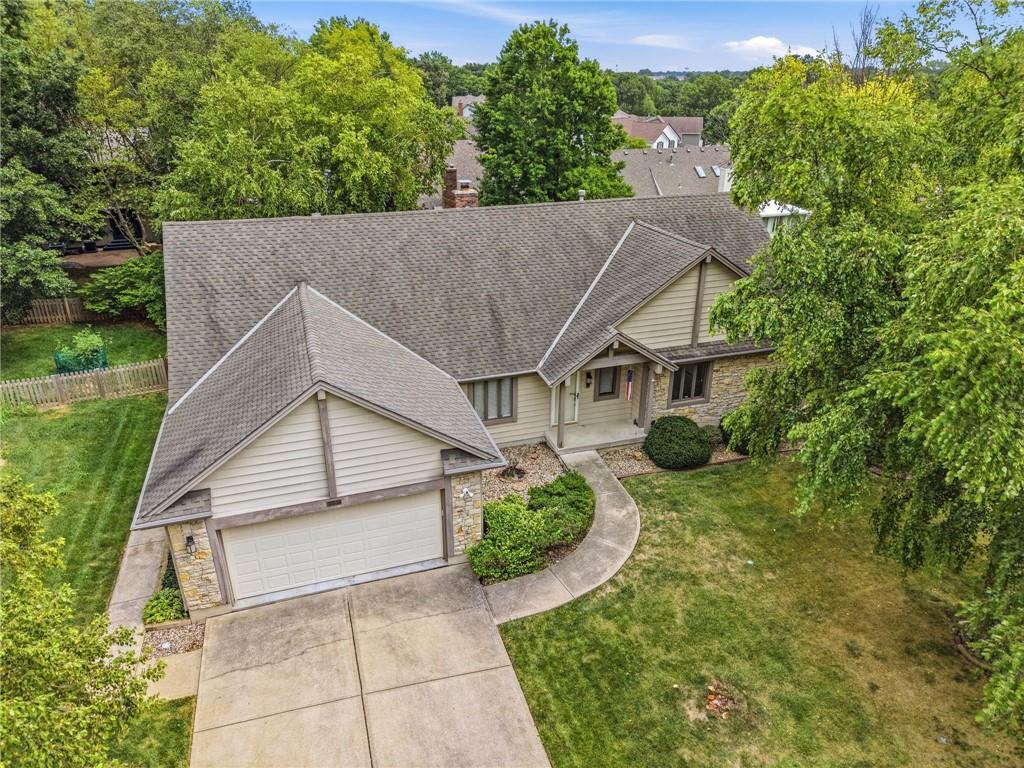 1633 Ne Thames Drive Property Photo 49