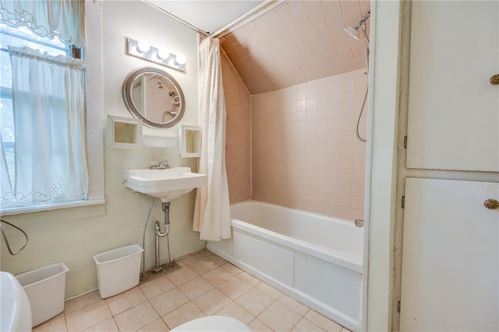 310 W Bridge Street Property Photo 33
