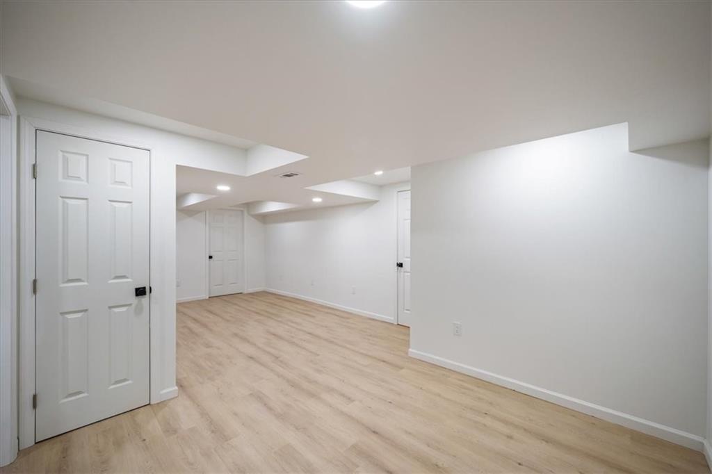5600 Roe Boulevard Property Photo 25