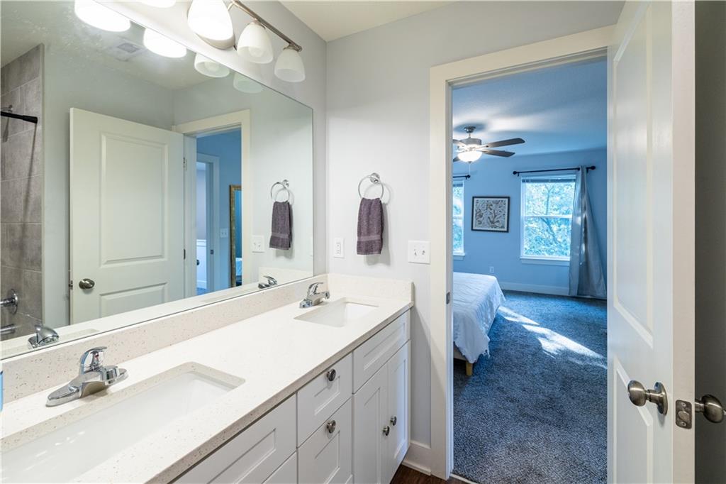 2202 N Woodsbury Road Property Photo 43