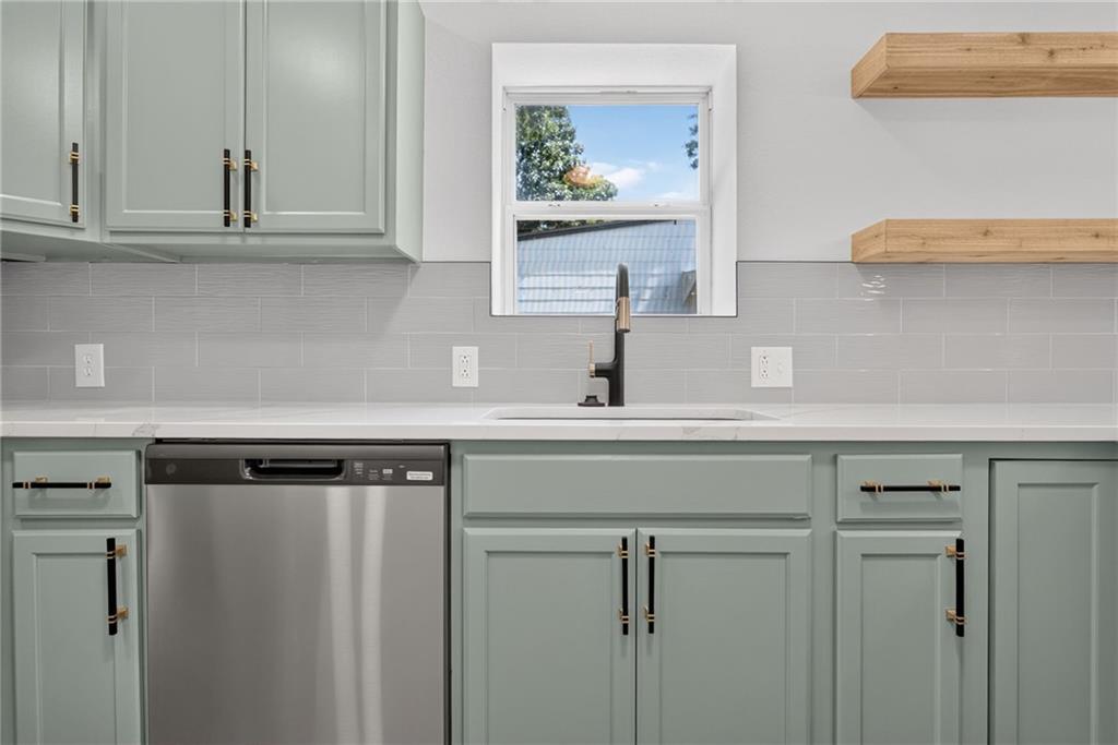2904 Ne Parvin Road Property Photo 12
