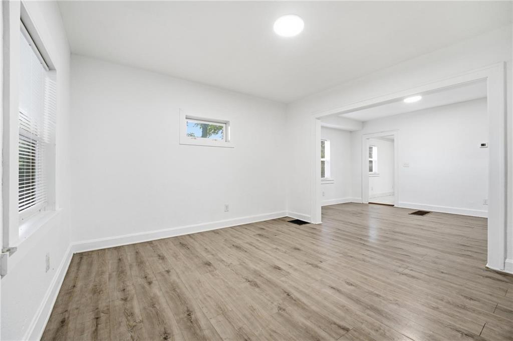 8412 Flora Avenue Property Photo 6
