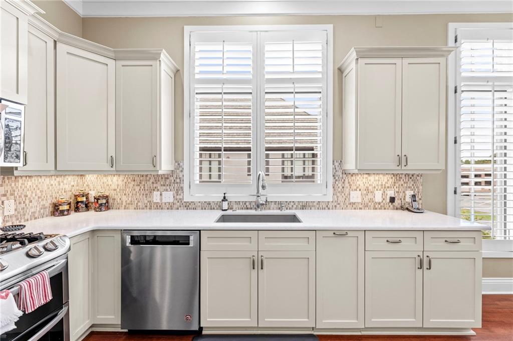 10511 Mission Road Property Photo 15