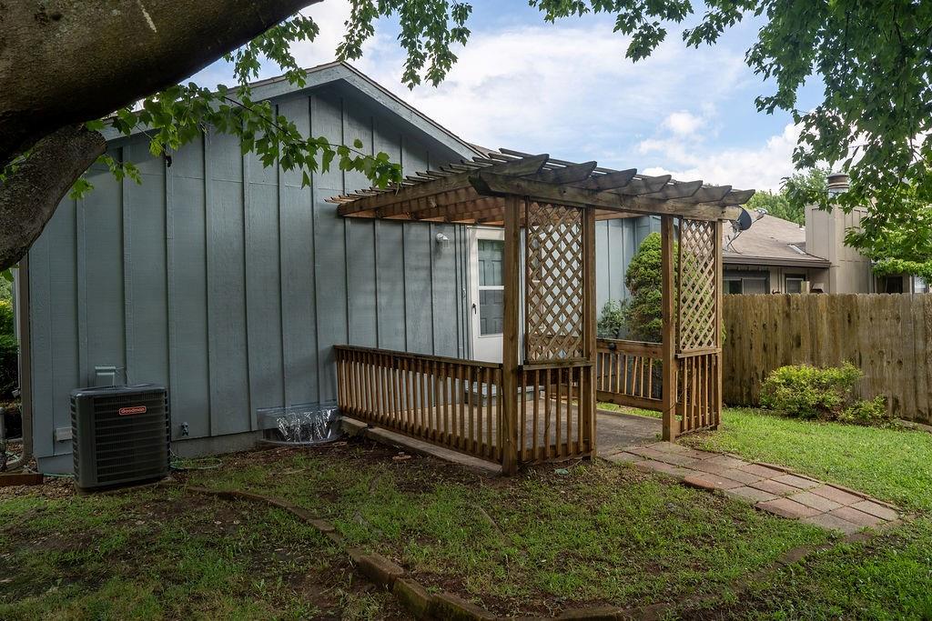 8316 N Virginia Avenue Property Photo 4