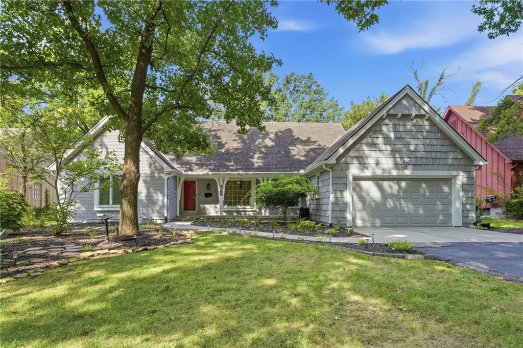 9932 Roe Avenue Property Photo 1