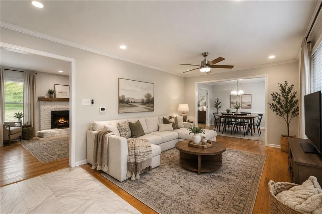9932 Roe Avenue Property Photo 4
