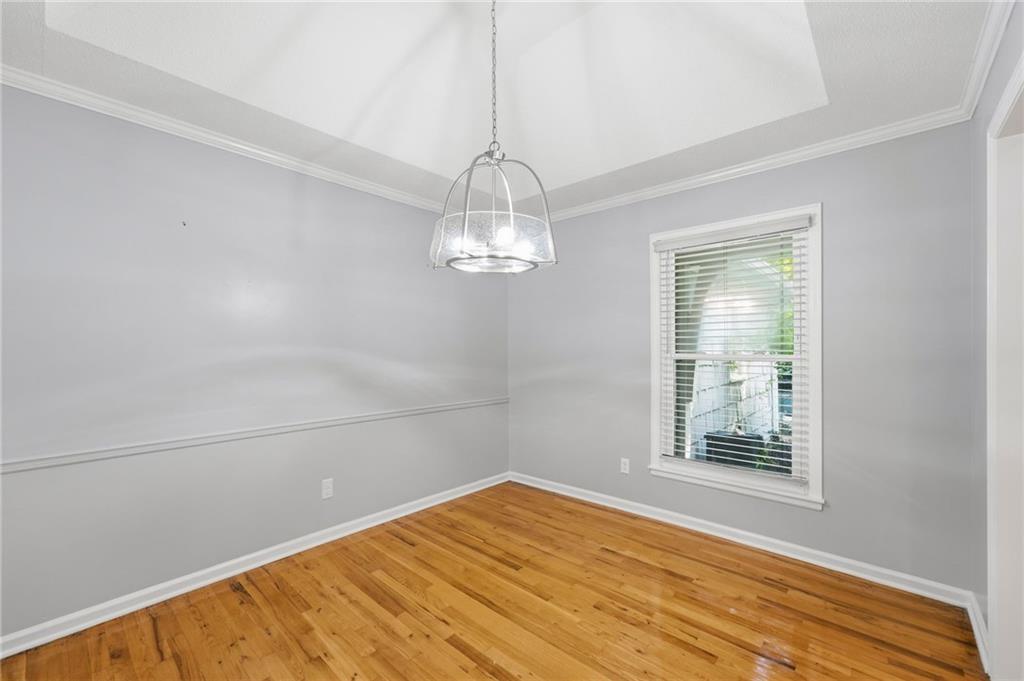 9932 Roe Avenue Property Photo 7