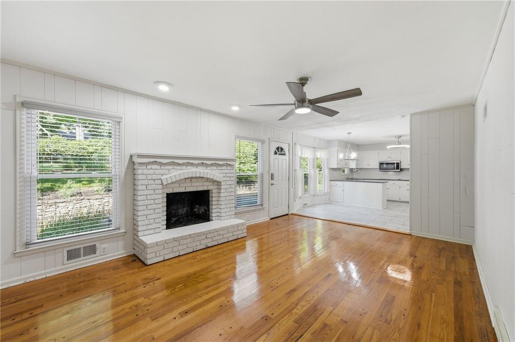 9932 Roe Avenue Property Photo 19