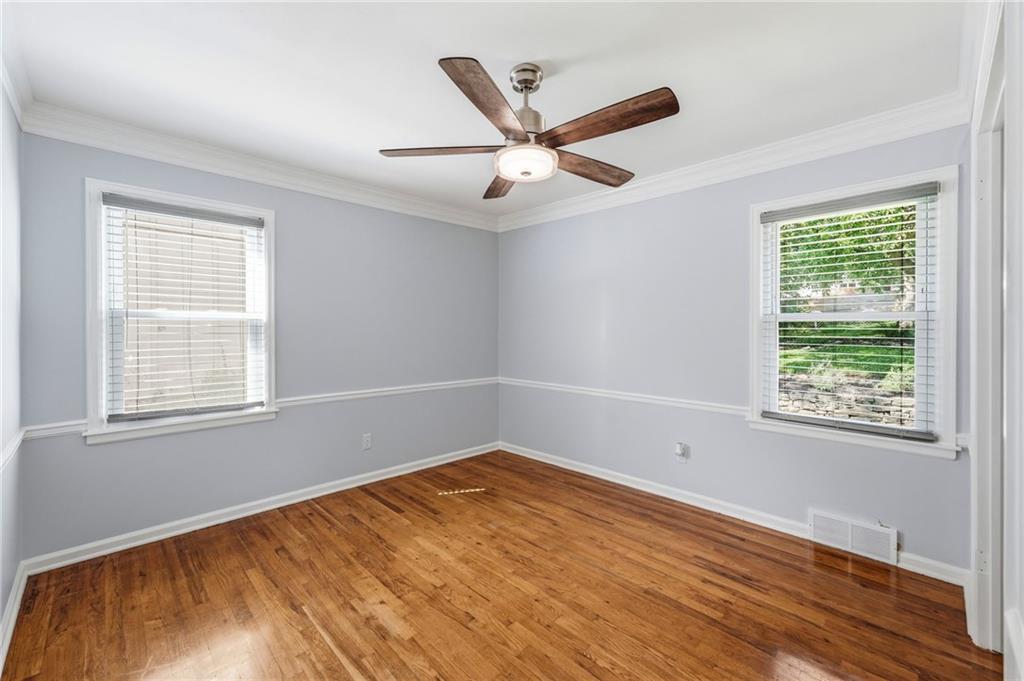 9932 Roe Avenue Property Photo 25