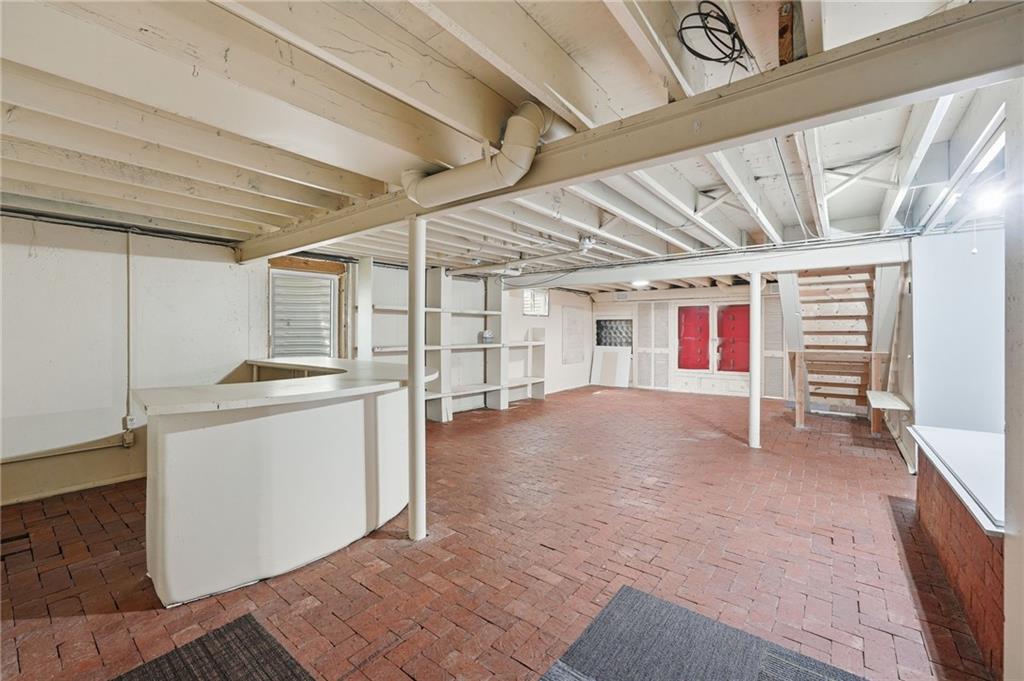 9932 Roe Avenue Property Photo 33