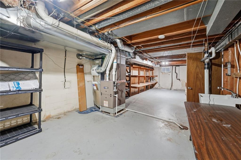 9932 Roe Avenue Property Photo 37