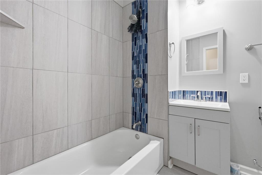 812 W Brown Street Property Photo 29
