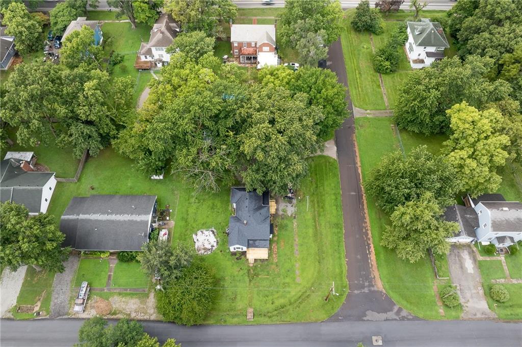 300 Maple Street Property Photo 3