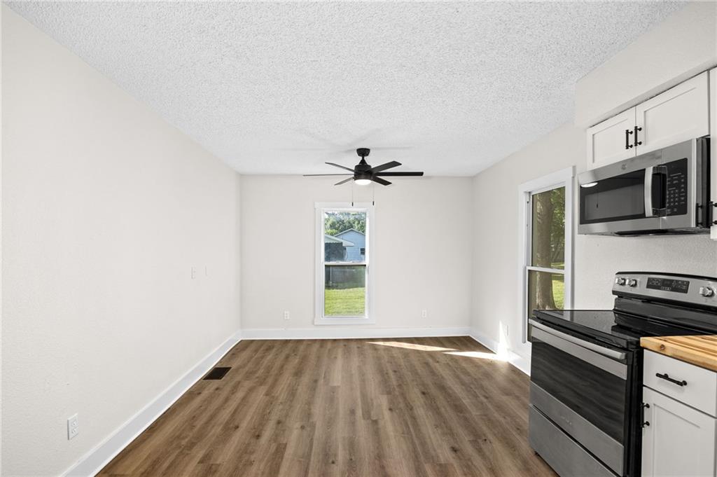 300 Maple Street Property Photo 6