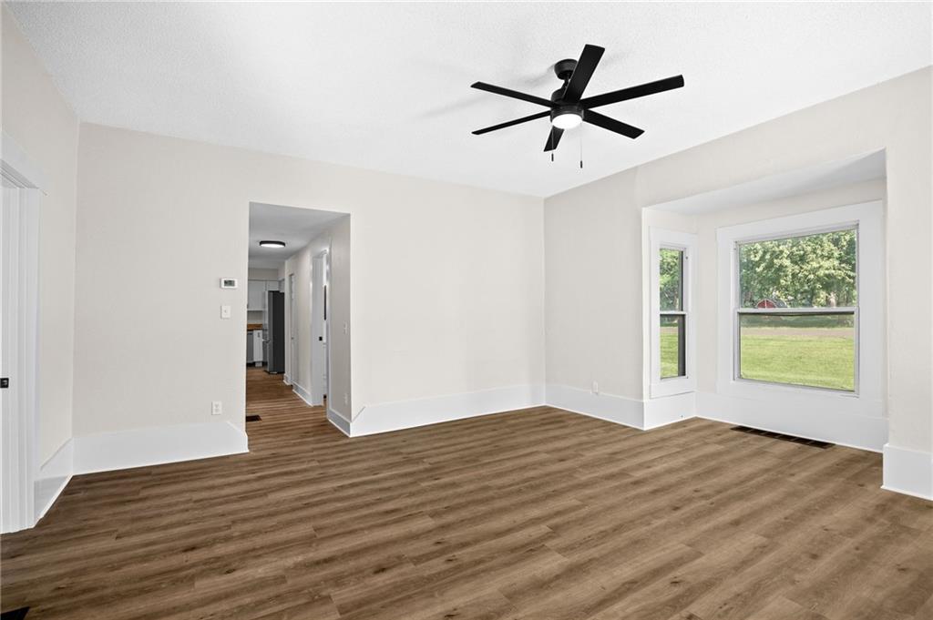 300 Maple Street Property Photo 9