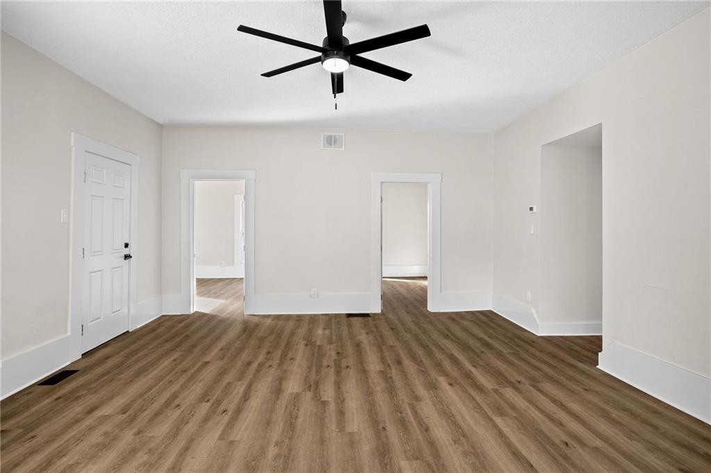 300 Maple Street Property Photo 10