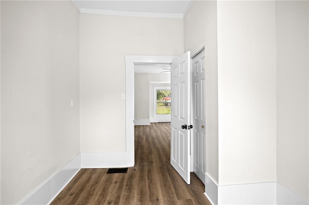 300 Maple Street Property Photo 14