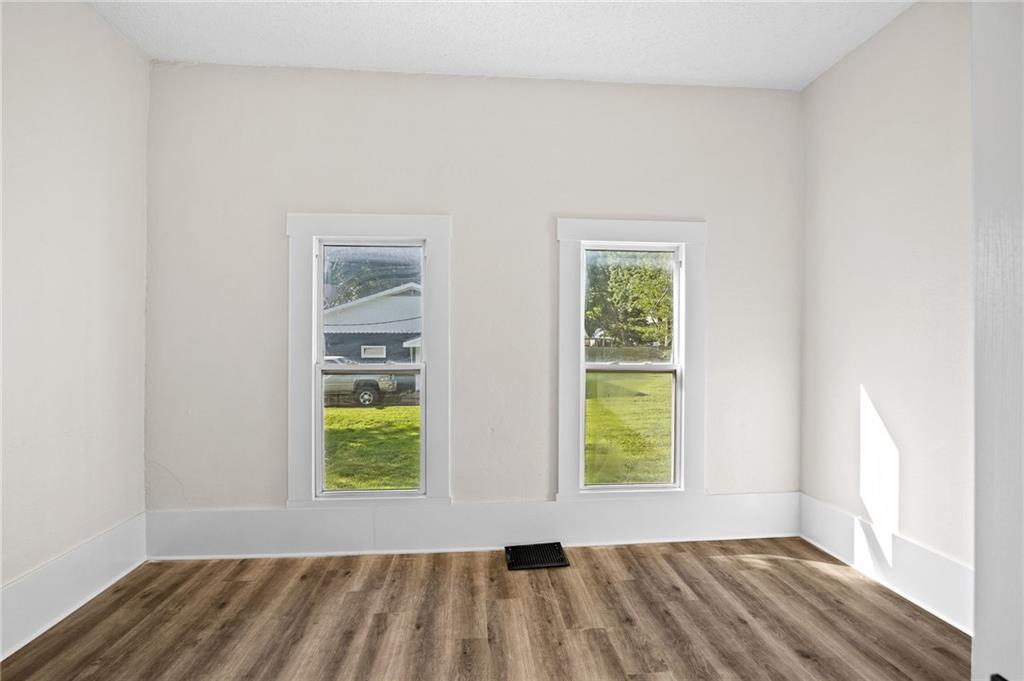 300 Maple Street Property Photo 16