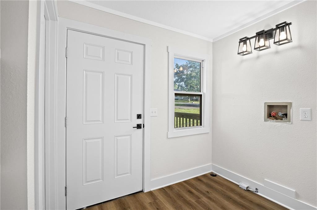 300 Maple Street Property Photo 17