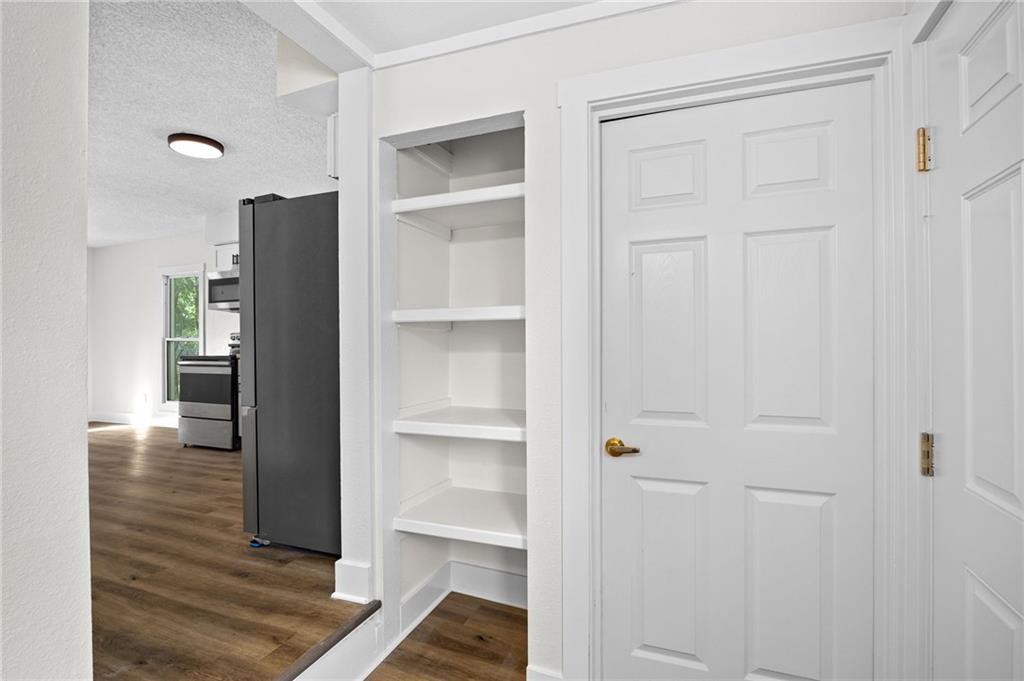 300 Maple Street Property Photo 18