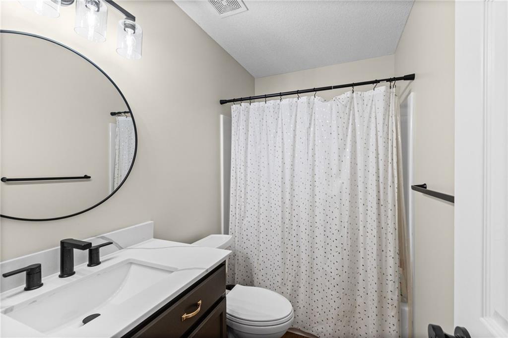 7419 N Booth Avenue Property Photo 18