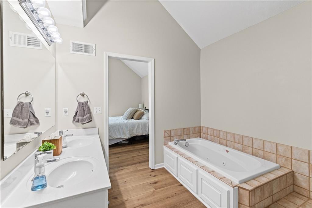 7419 N Booth Avenue Property Photo 26