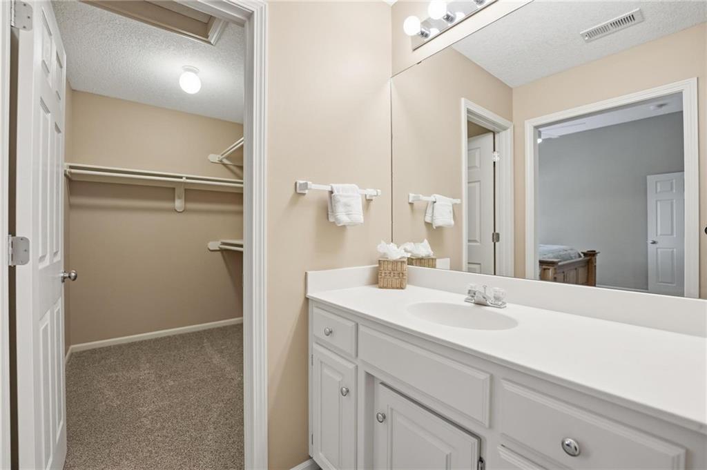 20733 W 92nd Street Property Photo 60