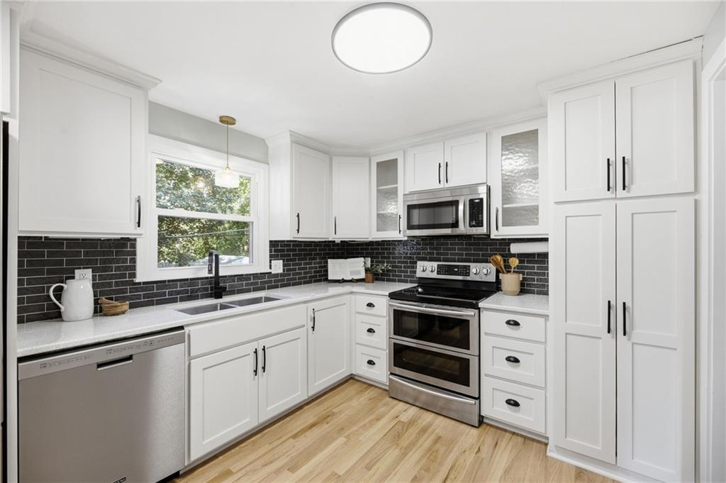 6624 Marty Street Property Photo 14