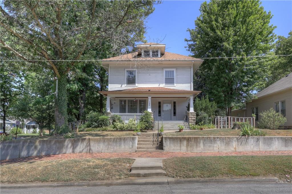124 W Monroe Street Property Photo 1