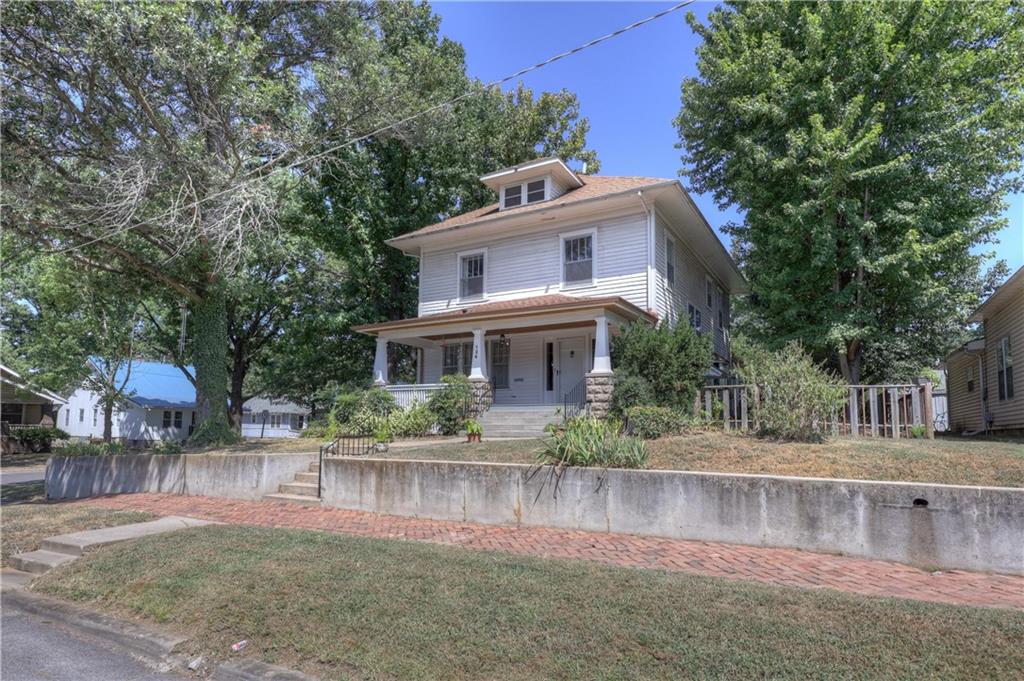 124 W Monroe Street Property Photo 2