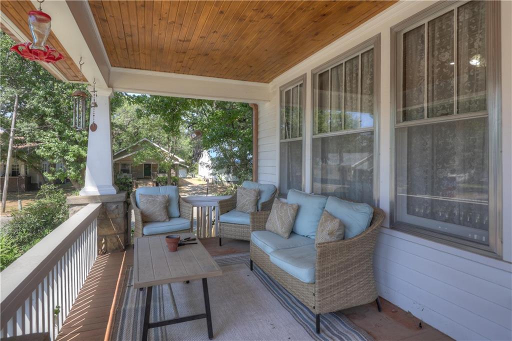 124 W Monroe Street Property Photo 6