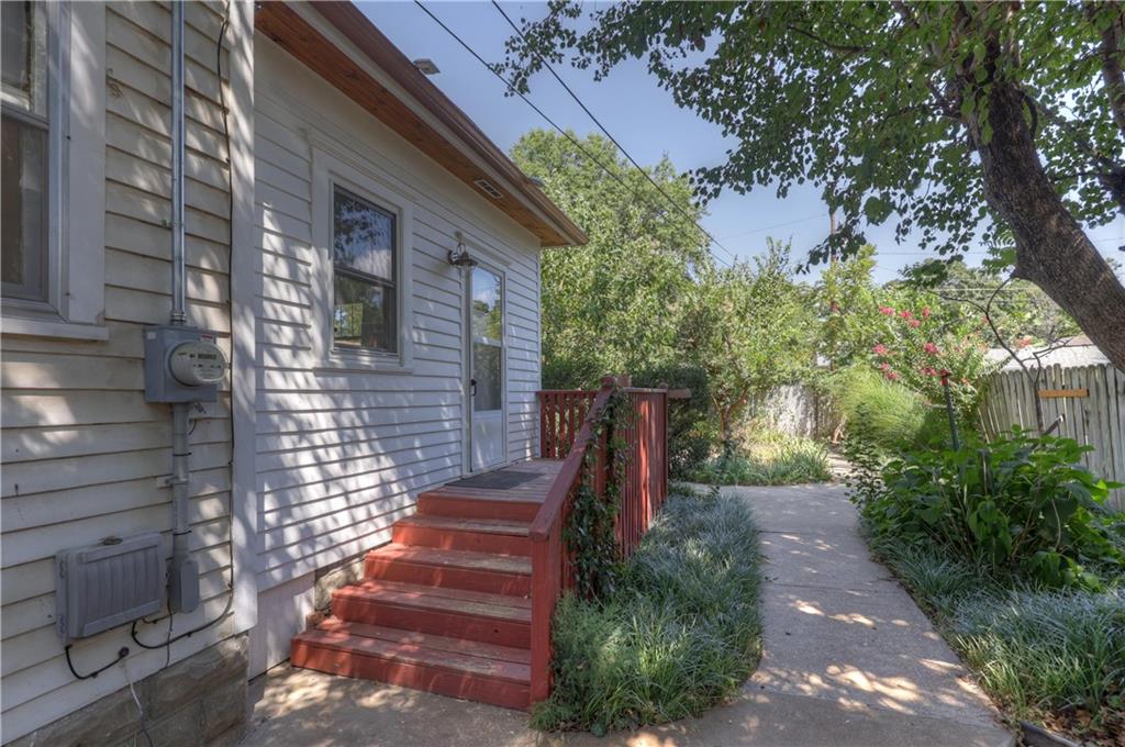 124 W Monroe Street Property Photo 9