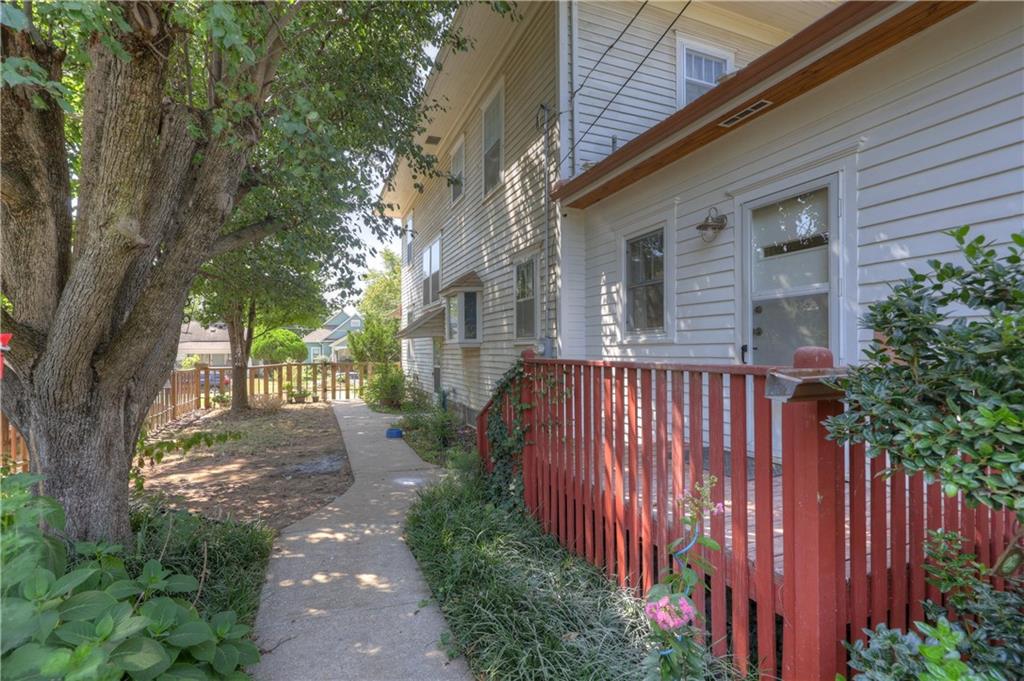124 W Monroe Street Property Photo 11