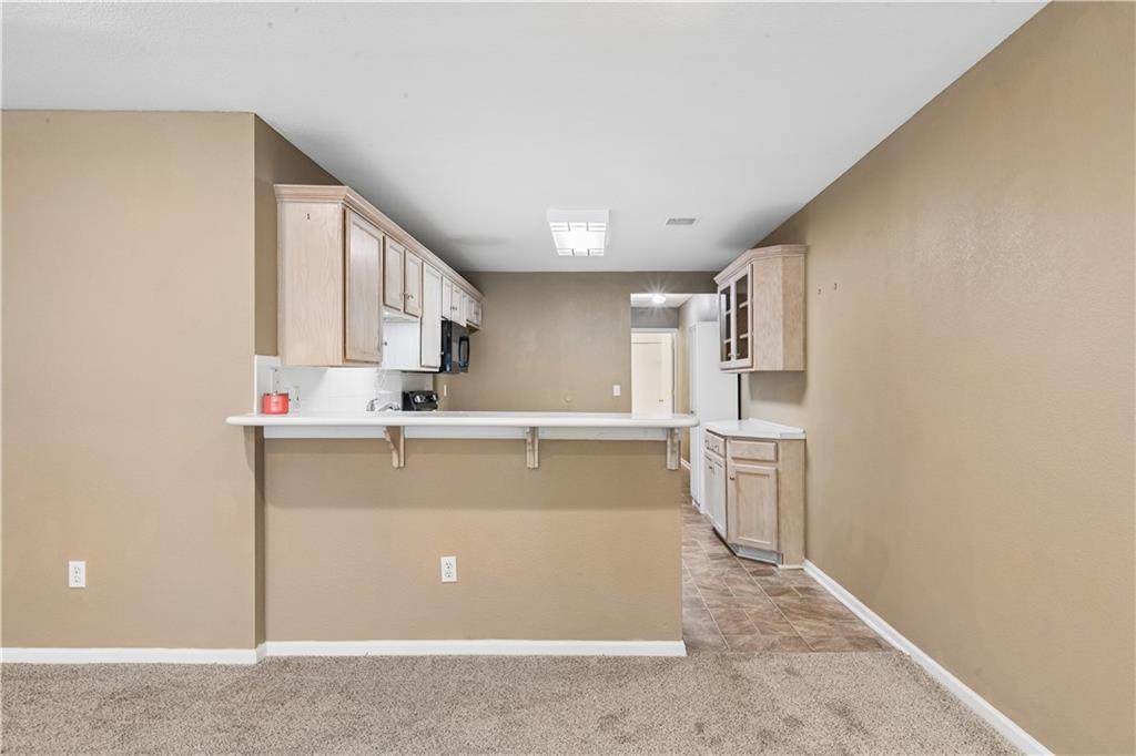 931 Ne Devon Drive Property Photo 9