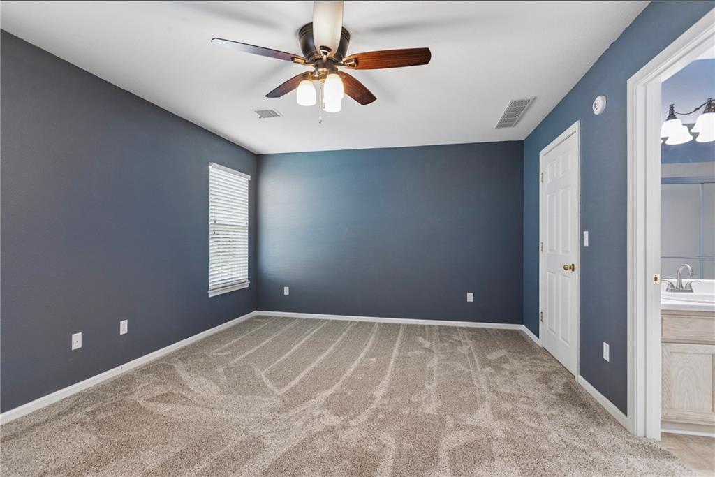 931 Ne Devon Drive Property Photo 13