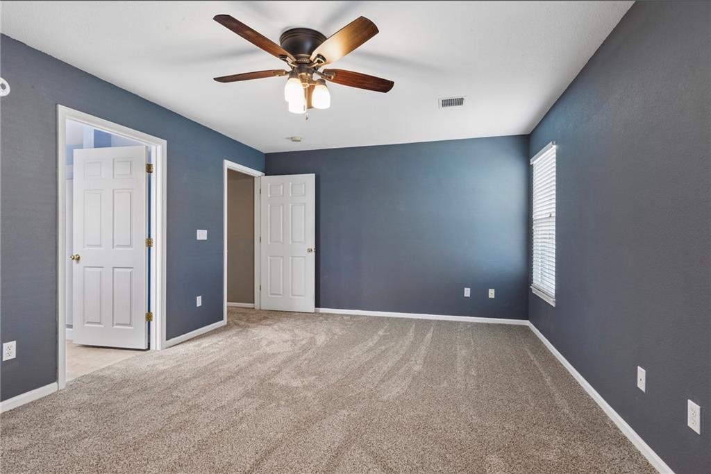 931 Ne Devon Drive Property Photo 14