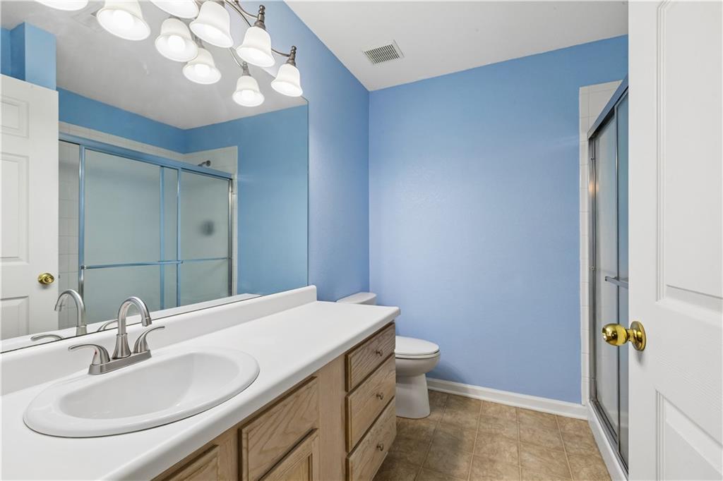 931 Ne Devon Drive Property Photo 15