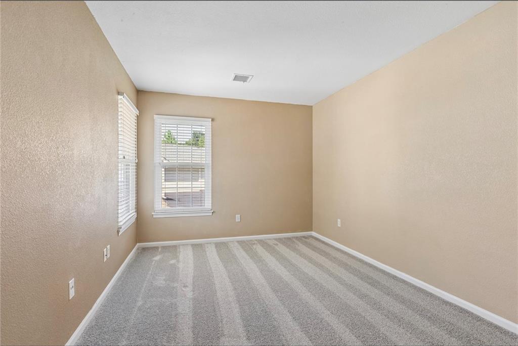 931 Ne Devon Drive Property Photo 16