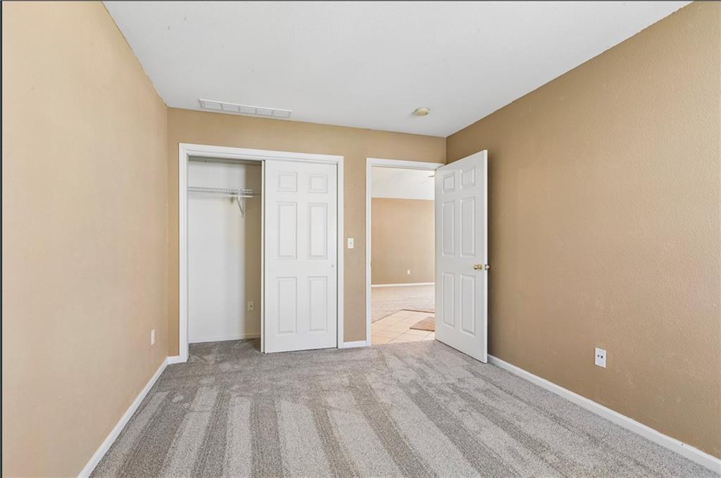931 Ne Devon Drive Property Photo 17