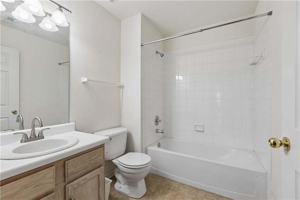 931 Ne Devon Drive Property Photo 18
