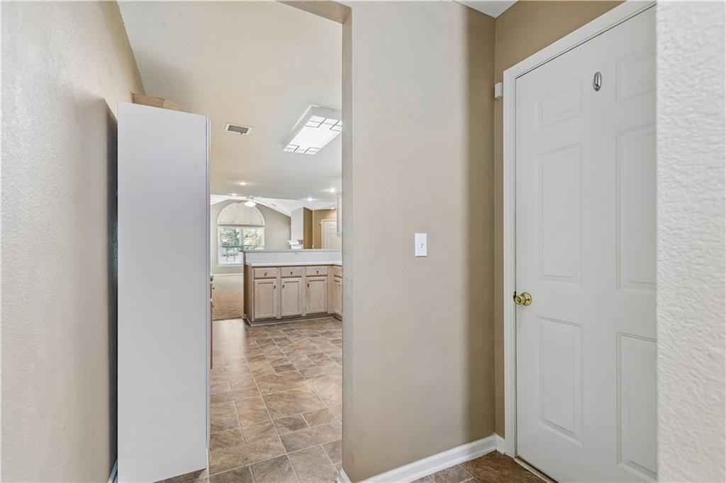 931 Ne Devon Drive Property Photo 20
